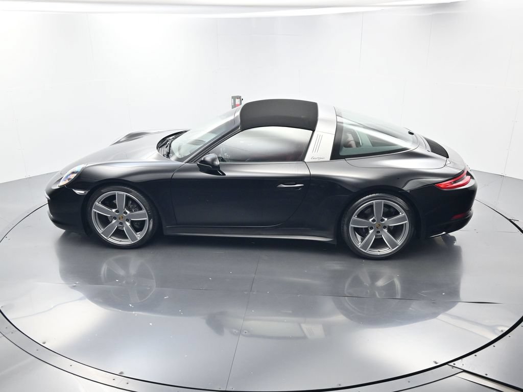 Certified 2019 Porsche 911 Targa 4 AWD/4WD image 35