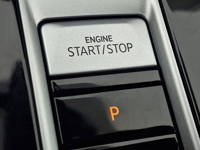 Used 2025 Volkswagen Atlas SEL image 25