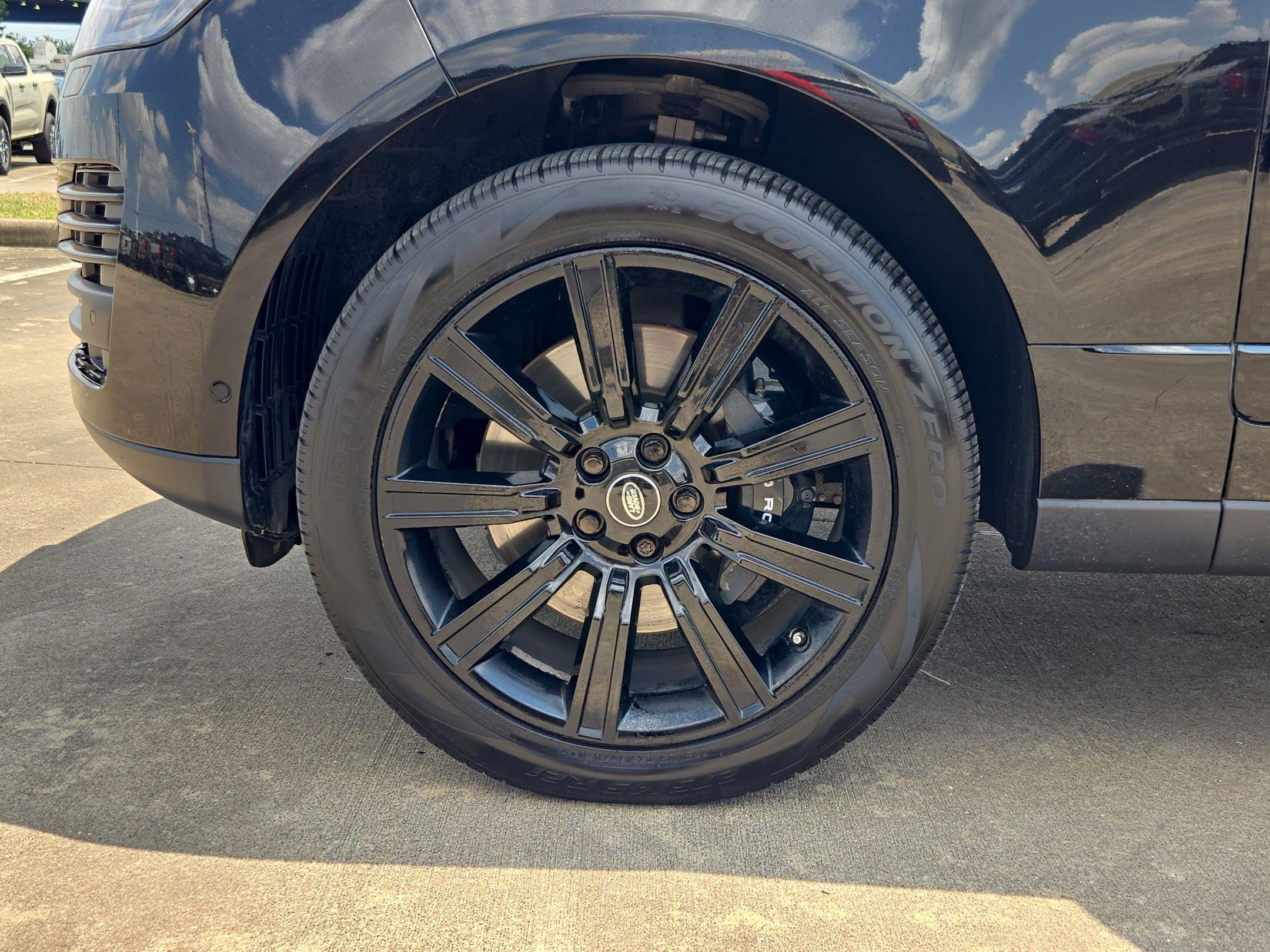 Used 2019 Land Rover Range Rover HSE AWD/4WD image 12