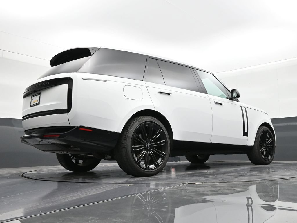 Used 2025 Land Rover Range Rover Long Wheelbase SE AWD/4WD image 24