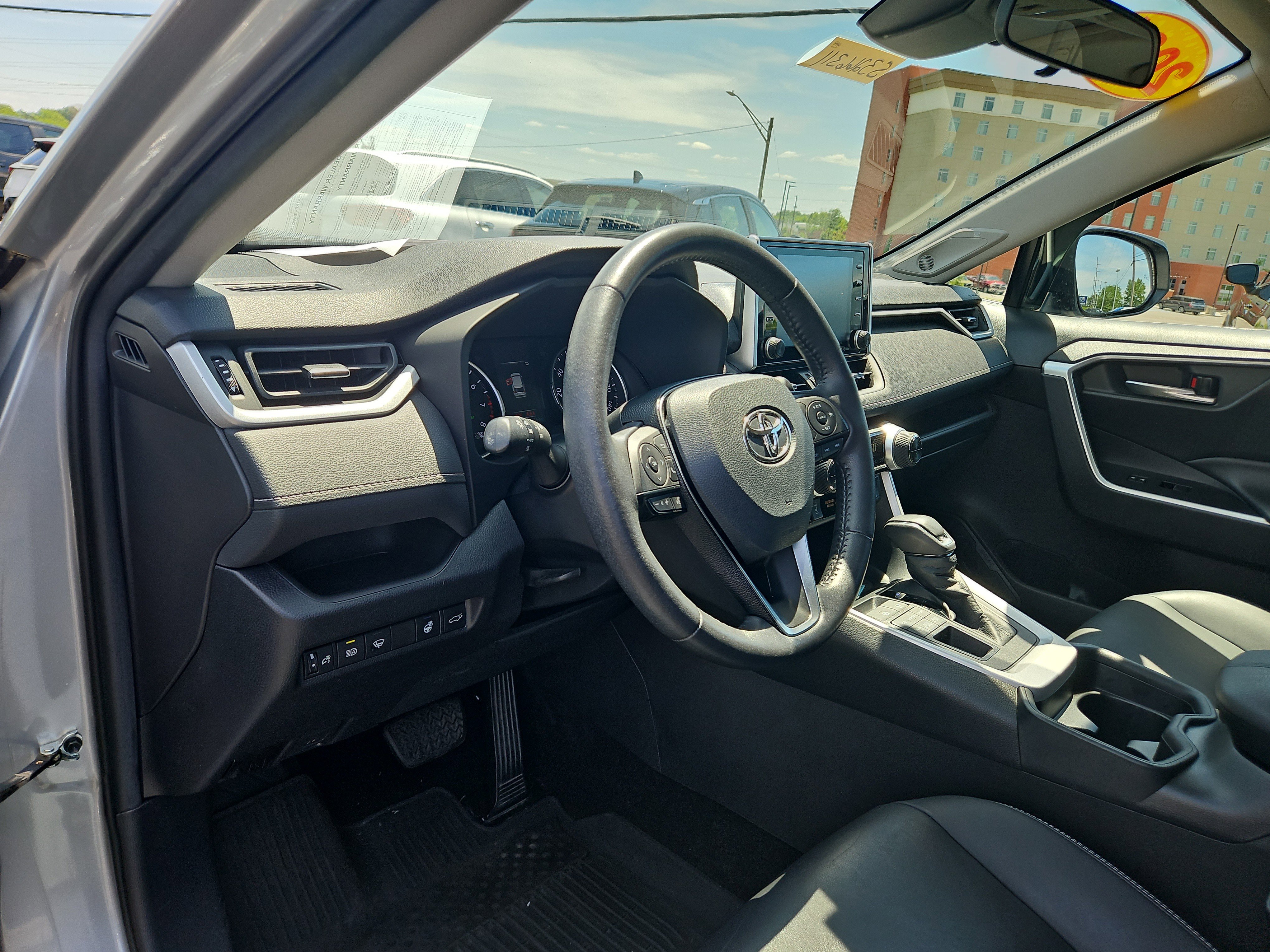 Used 2021 Toyota RAV4 XLE Premium AWD/4WD image 16