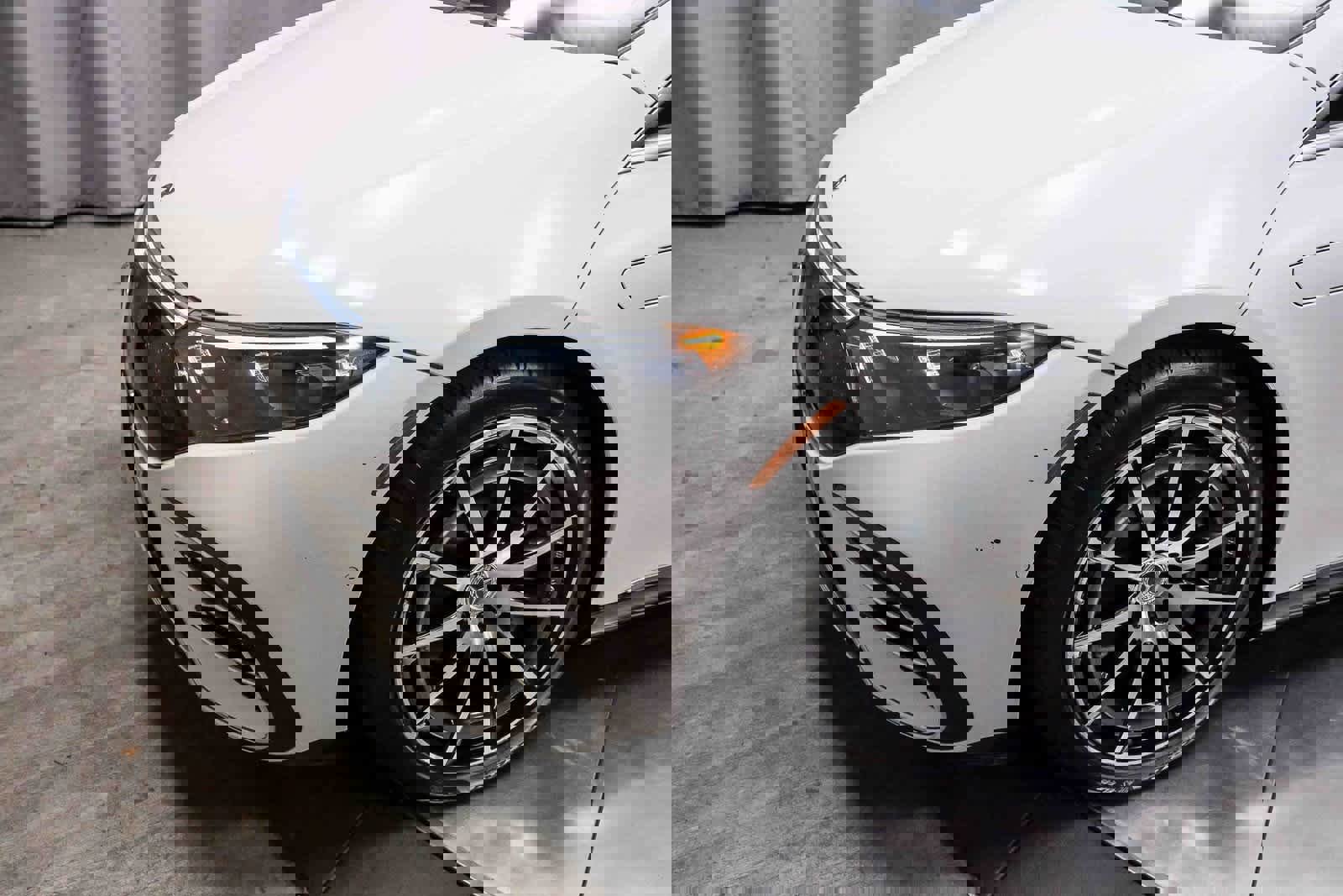 Certified 2022 Mercedes-Benz EQS 580 4MATIC Sedan image 12