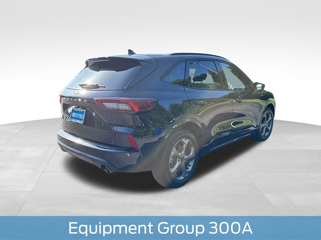 Used 2024 Ford Escape ST-Line w/ Tech Pack #1 FWD image 8