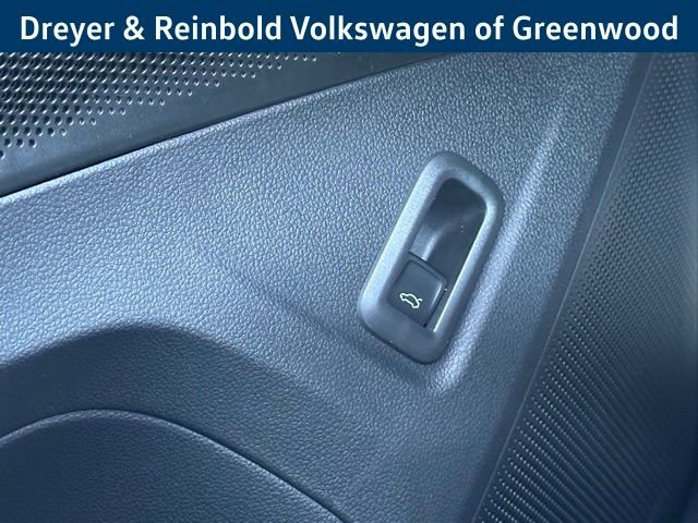 New 2025 Volkswagen Tiguan SE R-Line image 28