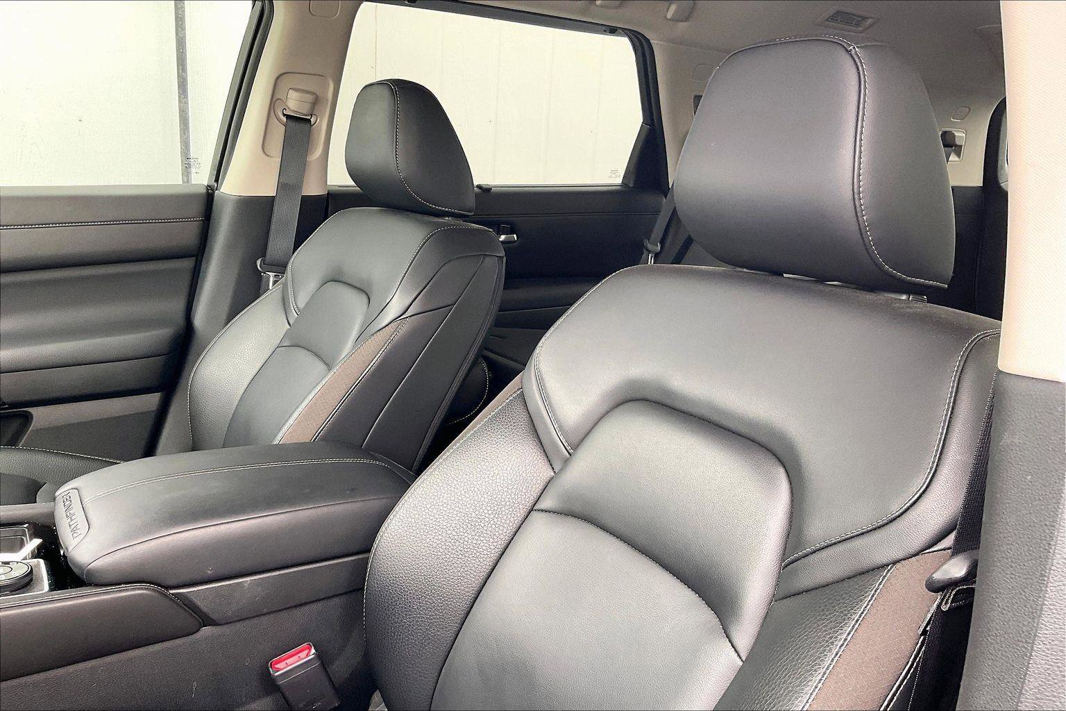 Certified 2024 Nissan Pathfinder SL image 8