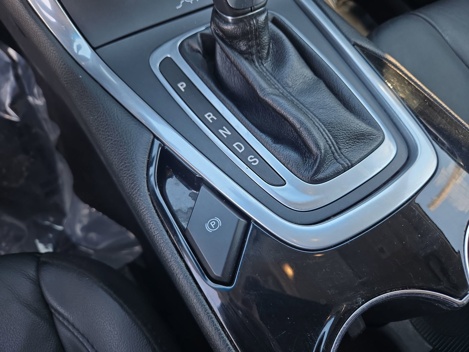 Used 2016 Ford Edge Titanium w/ Technology Package image 28