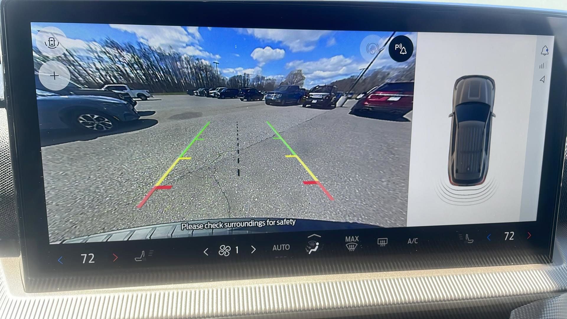 Used 2025 Ford Explorer Active image 27