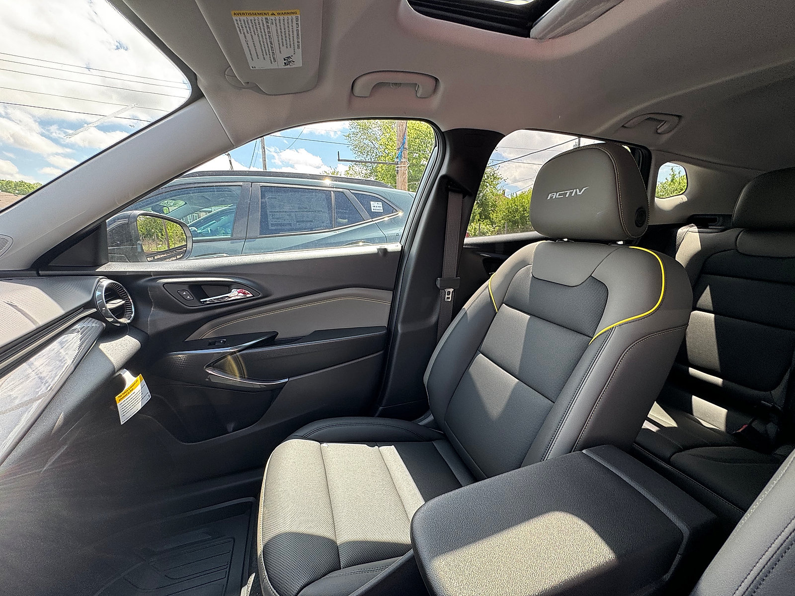 New 2026 Chevrolet Trax ACTIV w/ Sunroof Package FWD image 7