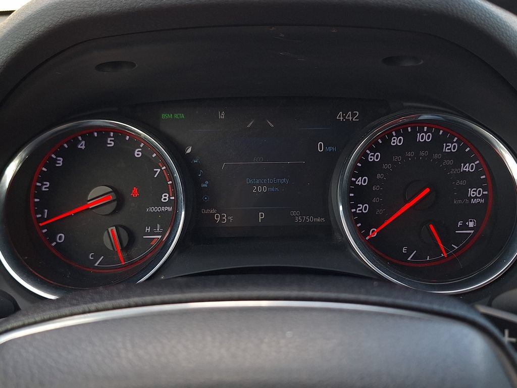 Used 2020 Toyota Camry XSE FWD image 18