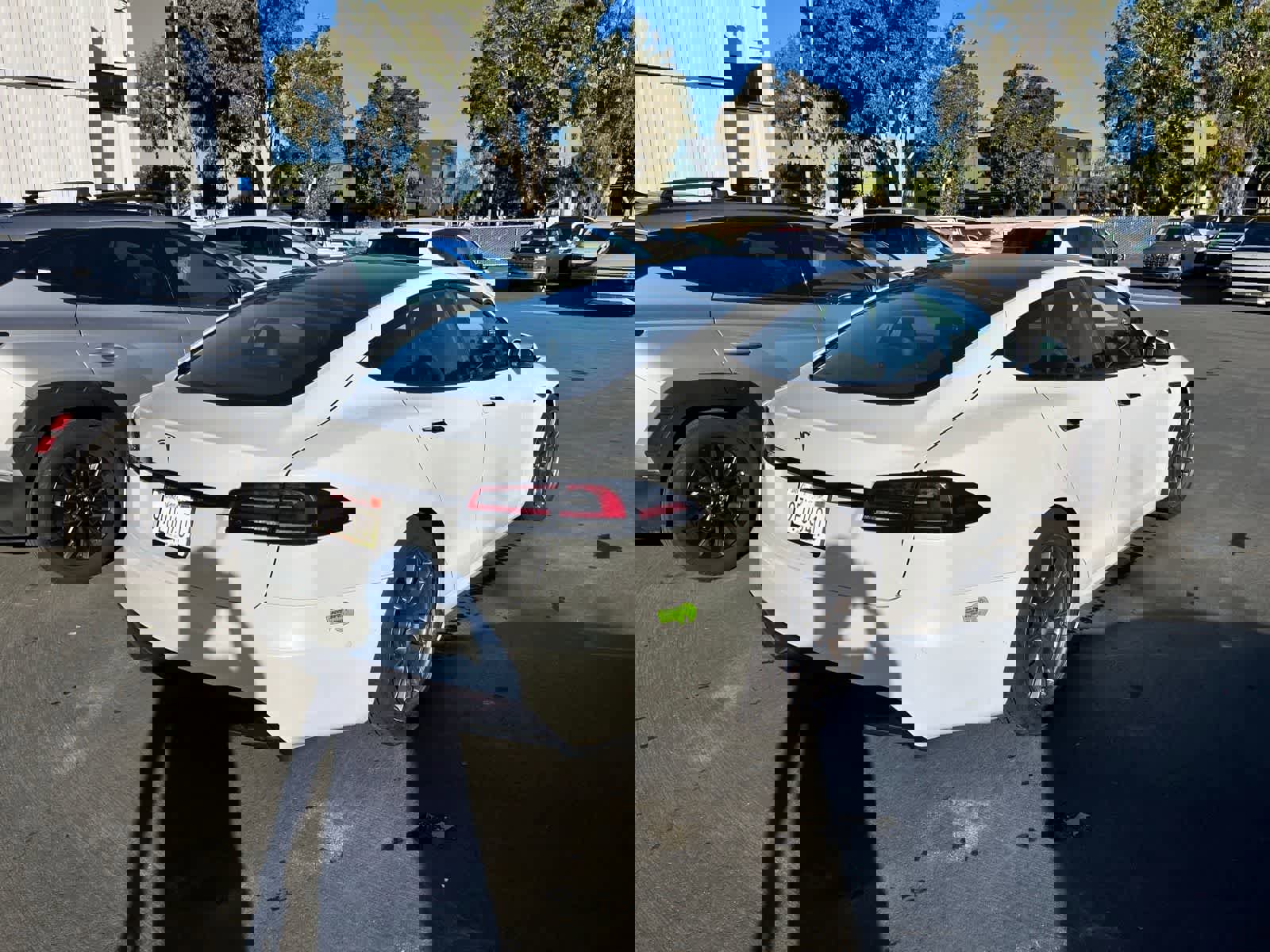 Used 2023 Tesla Model S image 3