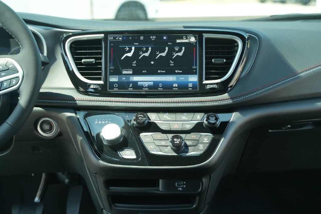 New 2027 Chrysler Pacifica Select FWD image 27