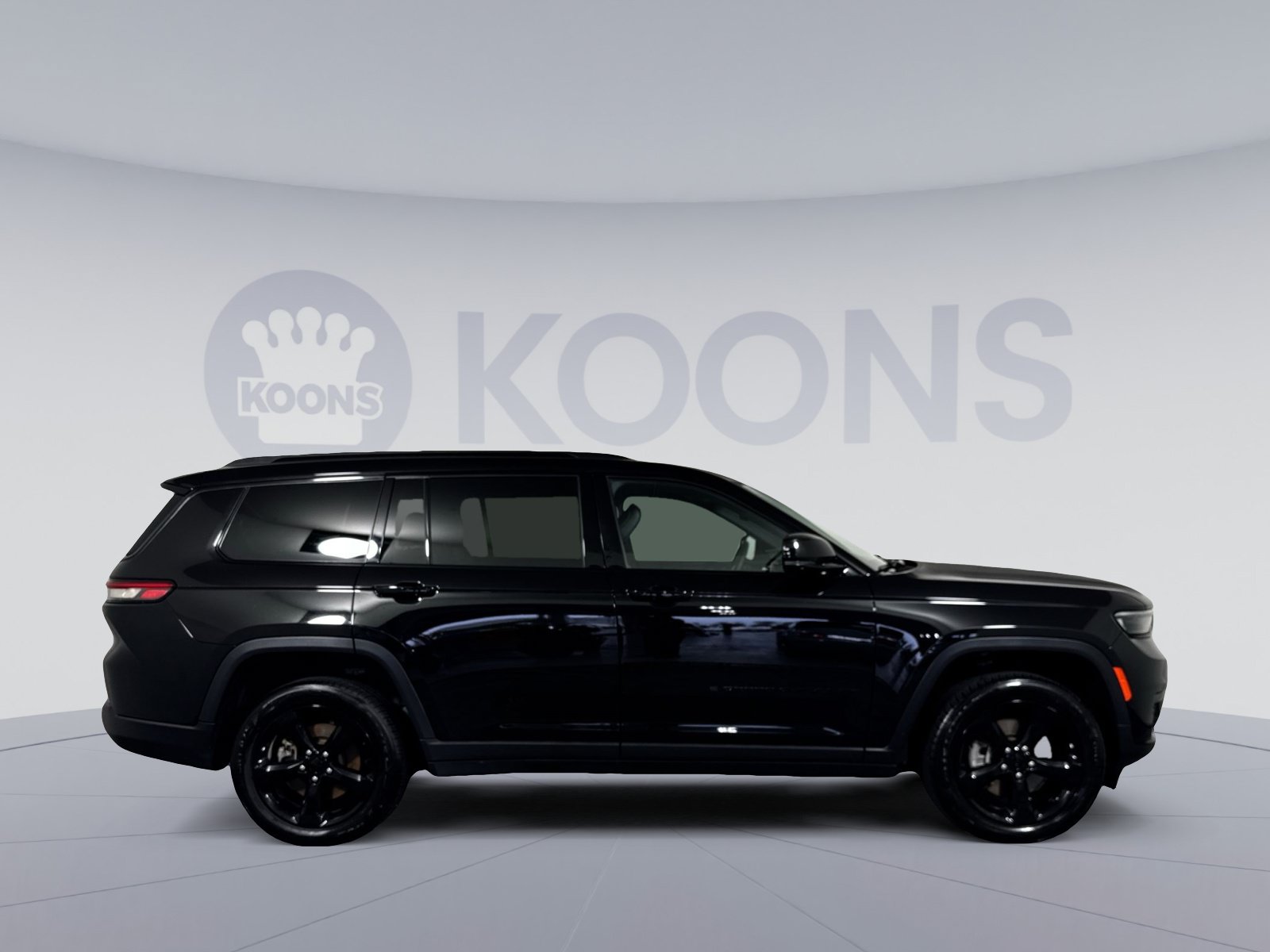 Used 2023 Jeep Grand Cherokee L Laredo AWD/4WD image 8