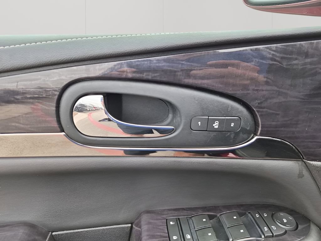 Used 2017 Buick Enclave Premium w/ Experience Buick Package image 27