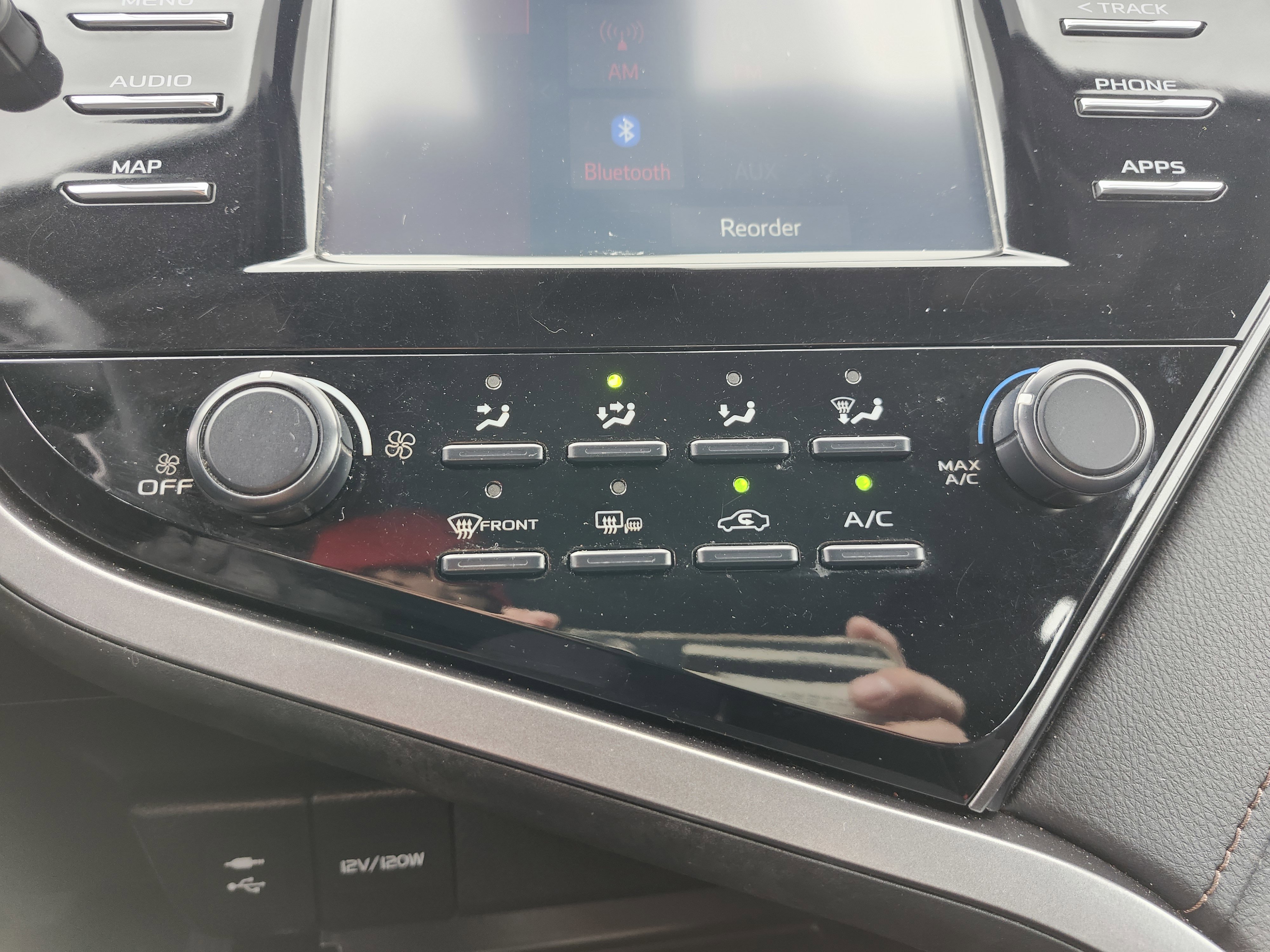 Used 2019 Toyota Camry LE w/ Convenience Package image 29