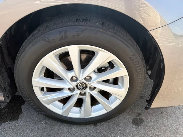 Used 2022 Toyota Camry LE FWD image 4