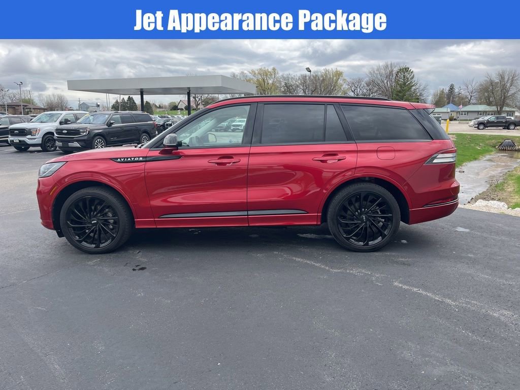 Used 2025 Lincoln Aviator Reserve w/ Equipment Group 201A image 7