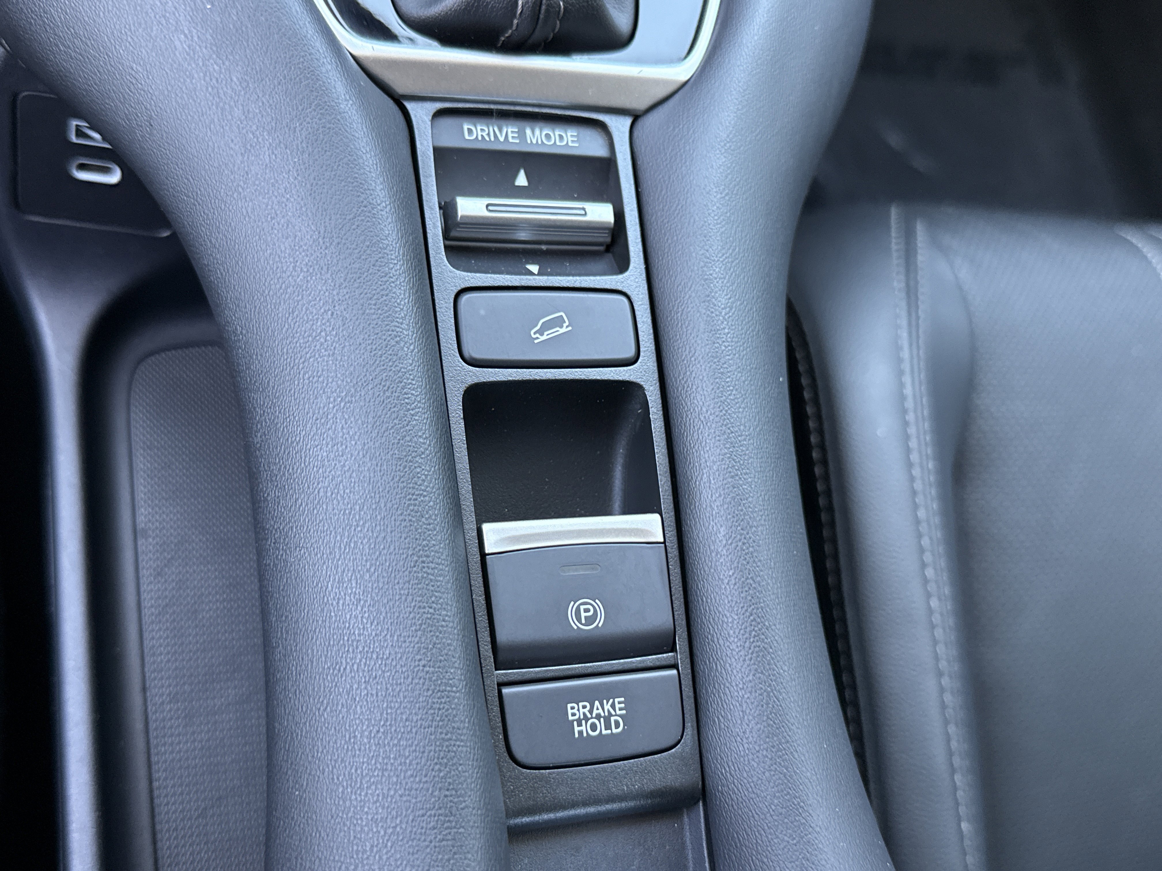 Certified 2024 Honda HR-V EX-L image 30