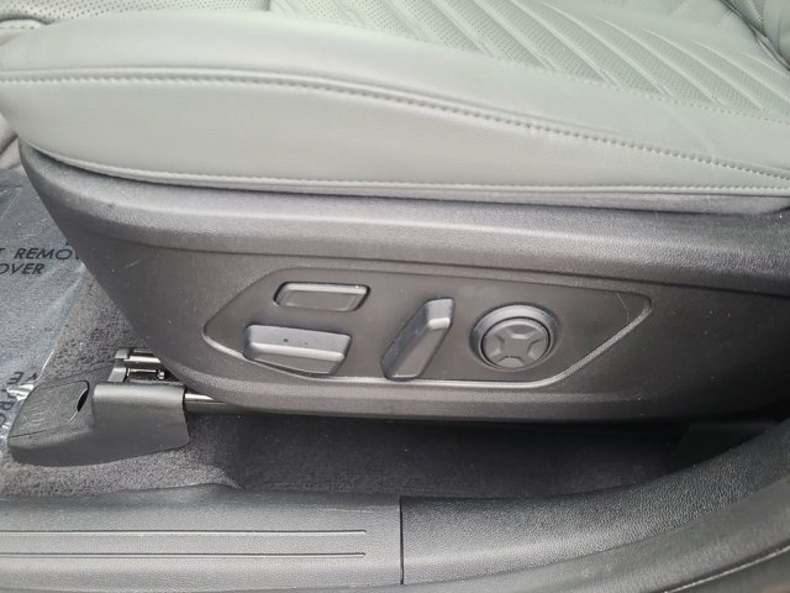 Used 2024 Kia Sorento SX Prestige w/ Sage Leather Package AWD/4WD image 12