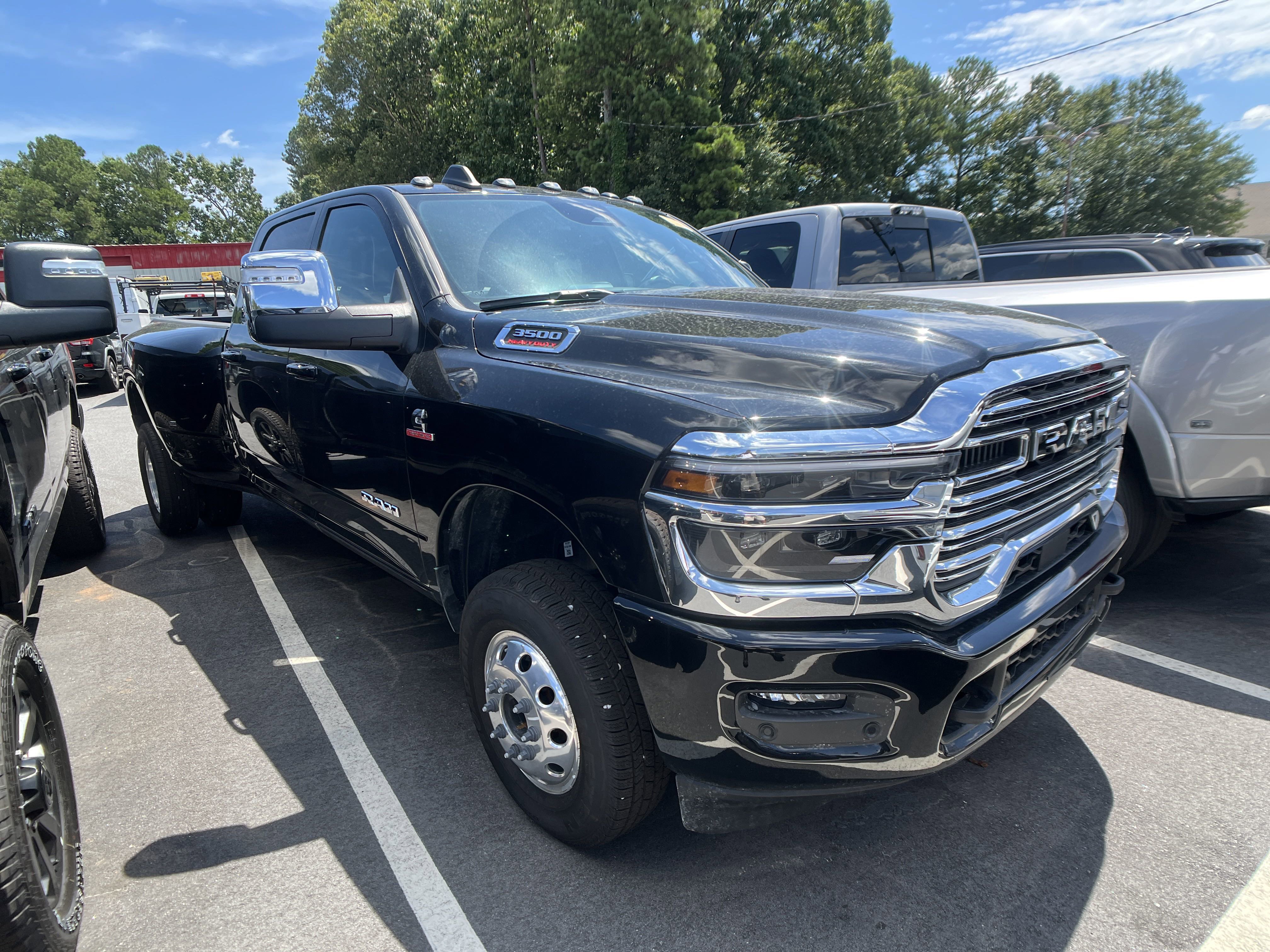 Used 2025 RAM 3500 Laramie image 4