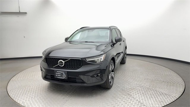 Certified 2024 Volvo XC40 B5 Plus w/ Protection Package Premier image 7