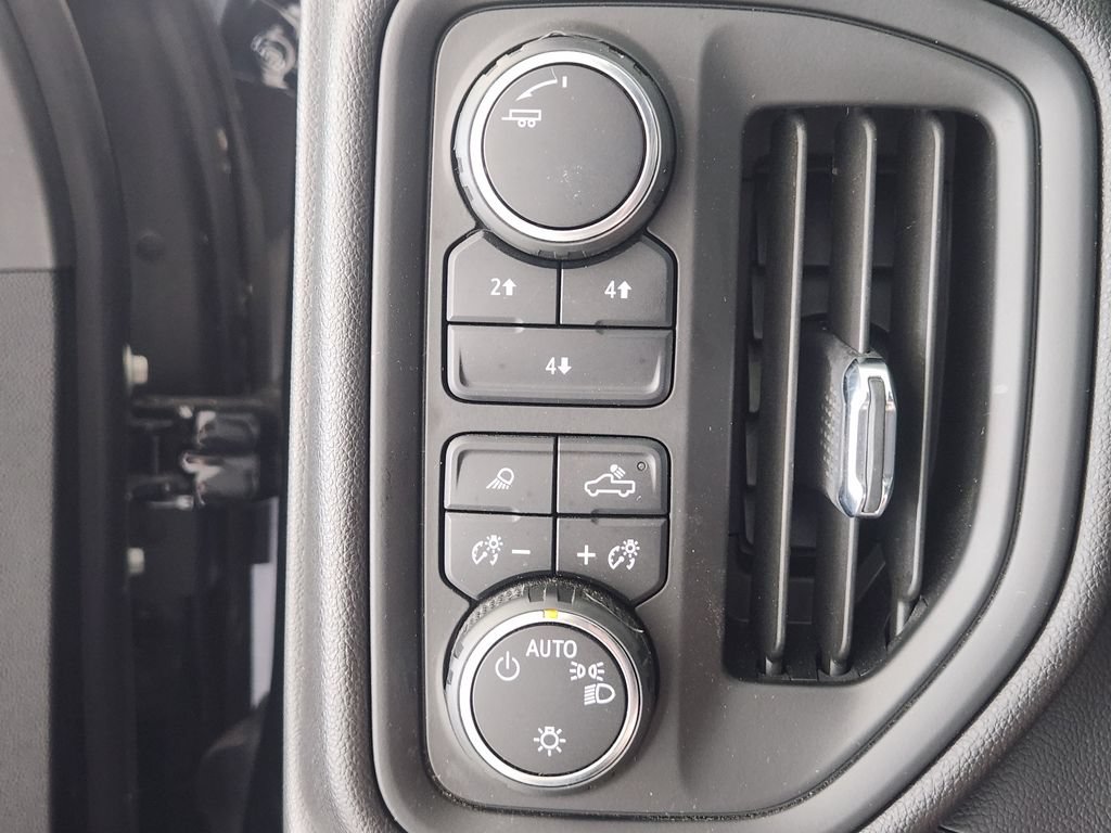 Used 2024 Chevrolet Silverado 2500 Custom w/ Custom Value Package AWD/4WD image 20