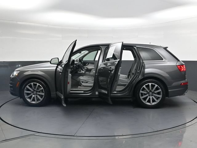 Used 2018 Audi Q7 3.0T Prestige AWD/4WD image 43