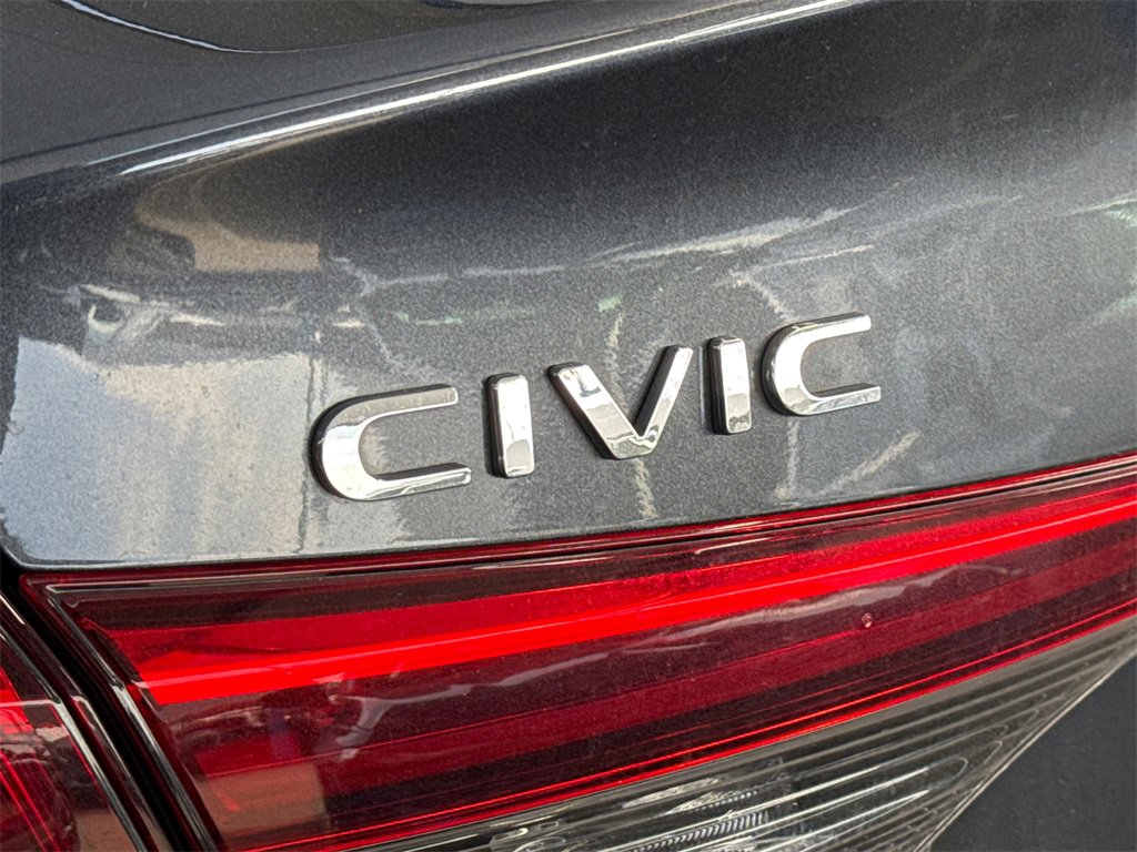Used 2022 Honda Civic Sport image 9