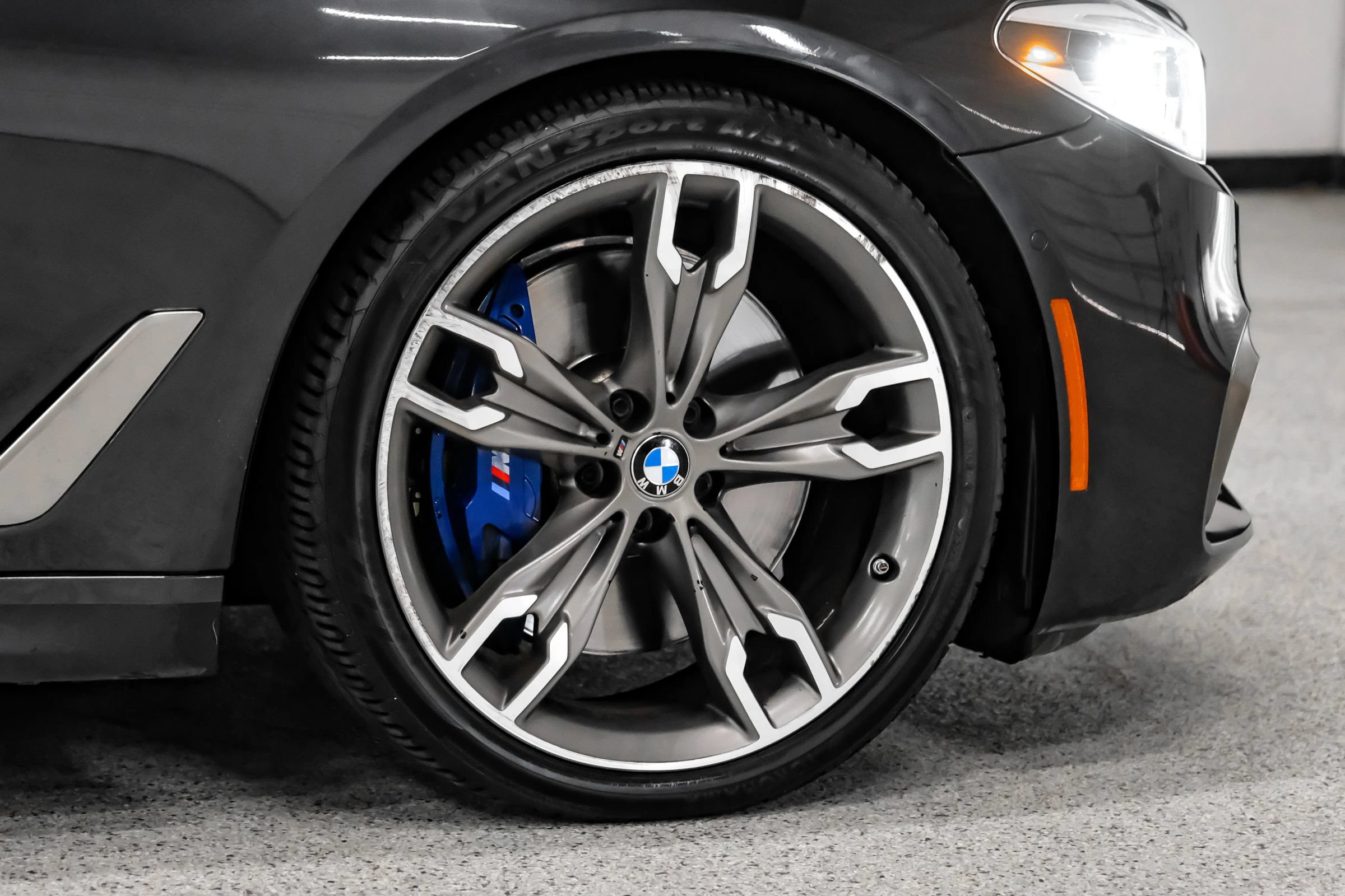 Used 2019 BMW M550i xDrive w/ Premium Package 2 AWD/4WD image 74