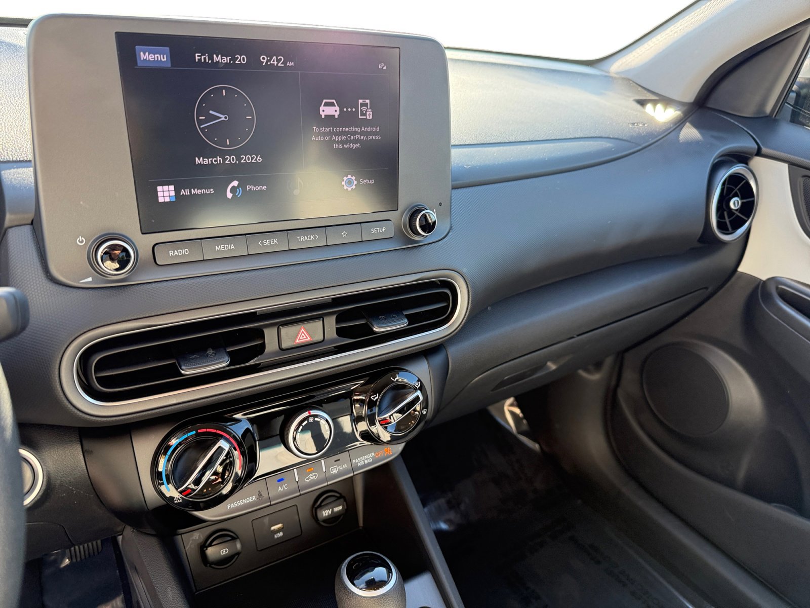 Certified 2023 Hyundai Kona SEL AWD/4WD image 12