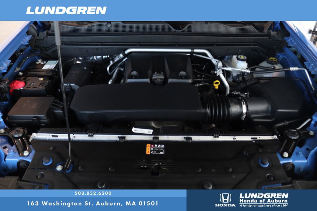 Used 2025 Chevrolet Colorado Trail Boss AWD/4WD image 34