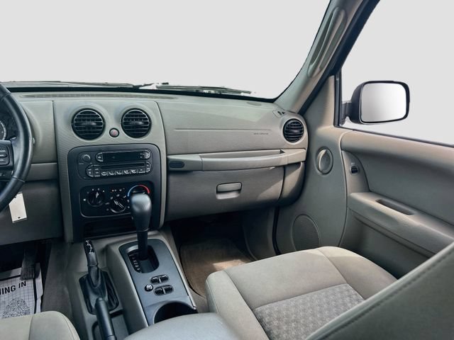 Used 2006 Jeep Liberty Sport AWD/4WD image 27