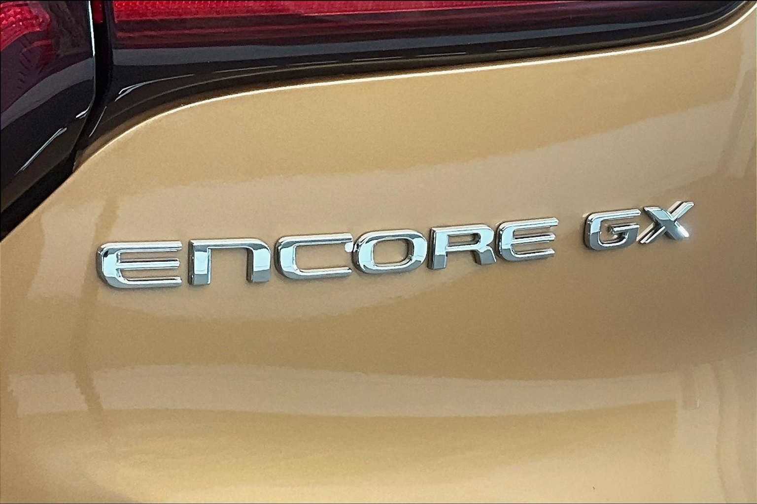 Used 2024 Buick Encore GX Sport Touring w/ Comfort Package image 31