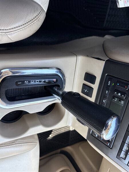 Used 2007 Ford Explorer Sport Trac Limited AWD/4WD image 29