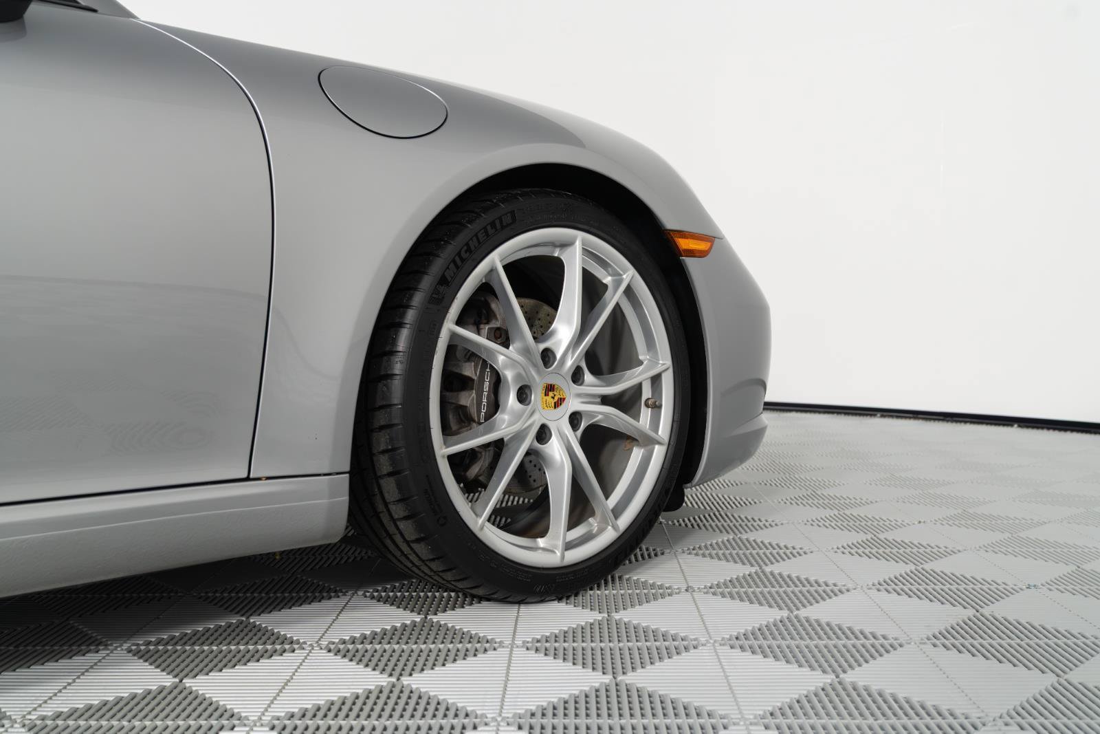 Used 2017 Porsche 911 Carrera RWD image 25