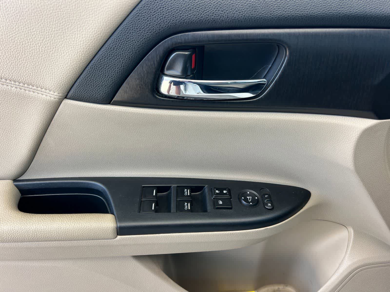Used 2015 Honda Accord EX image 13