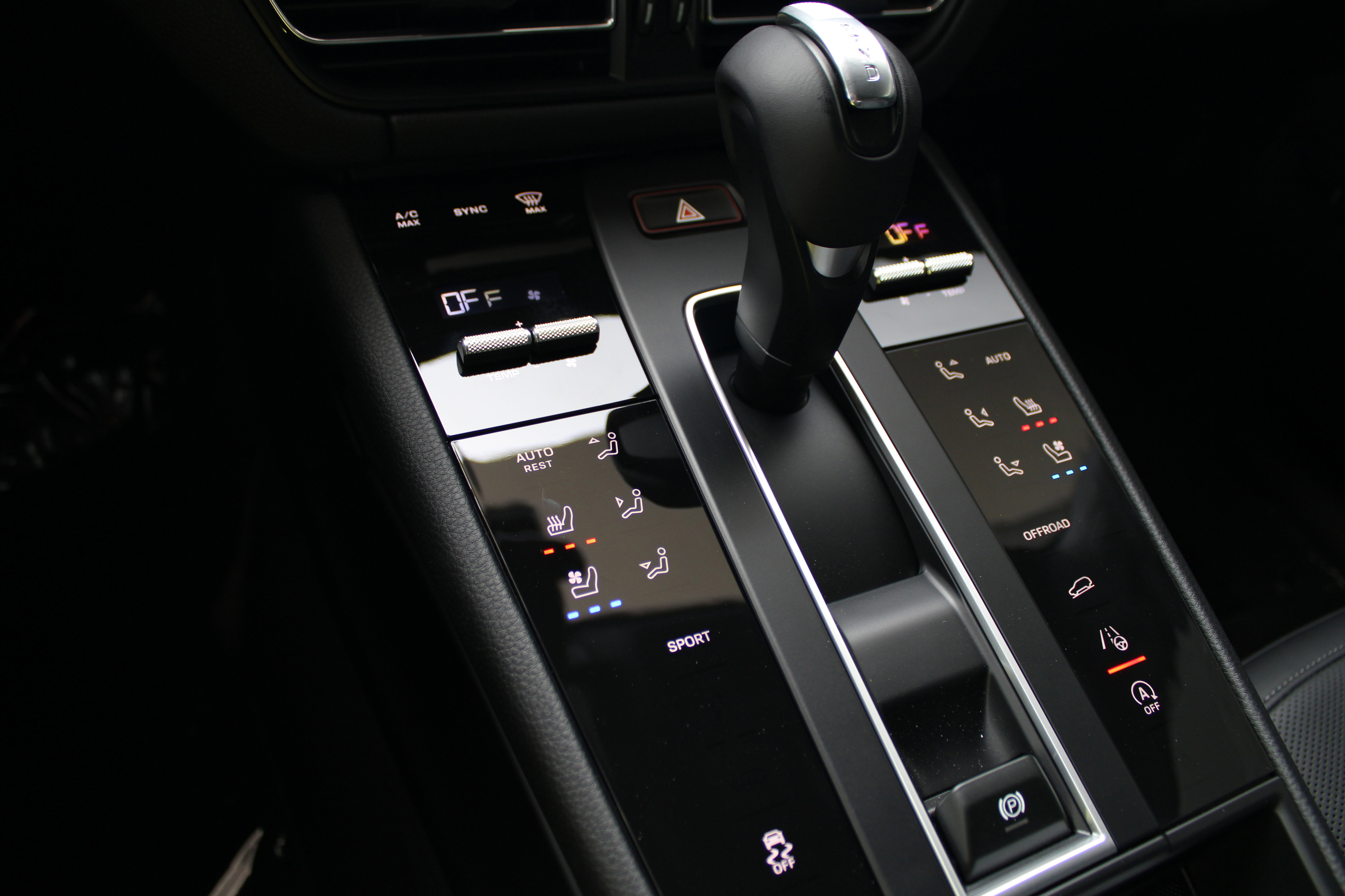 New 2025 Porsche Macan image 20