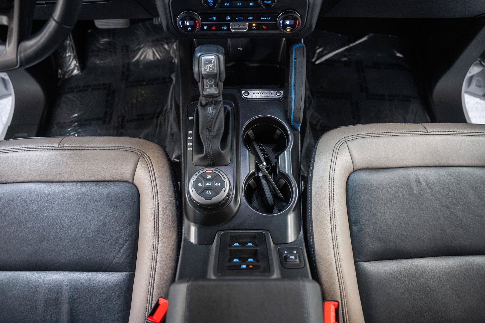 Used 2024 Ford Bronco Wildtrak AWD/4WD image 28