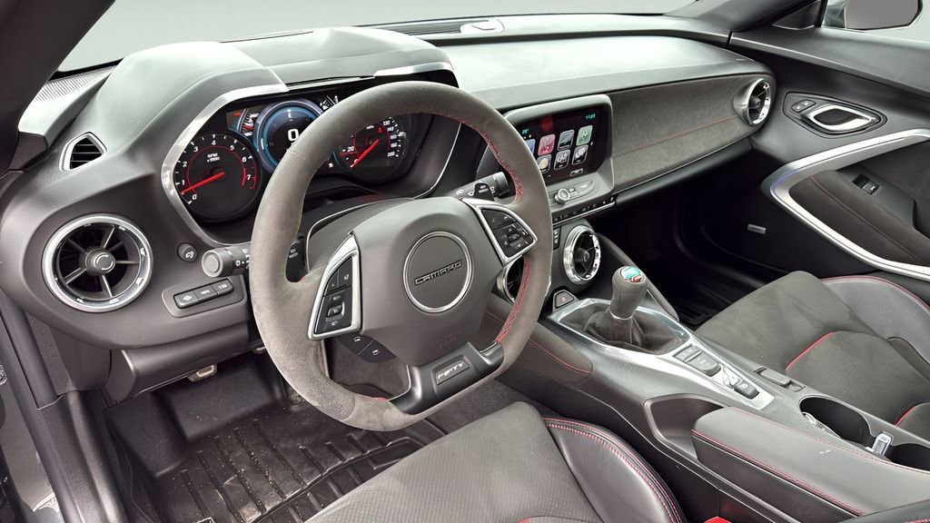 Used 2017 Chevrolet Camaro ZL1 image 16