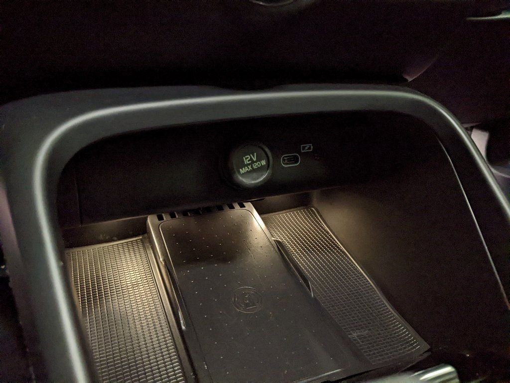 Certified 2023 Volvo XC40 Recharge Ultimate image 20