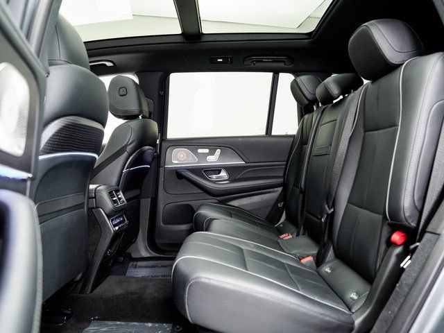 Used 2021 Mercedes-Benz GLS 580 4MATIC image 23