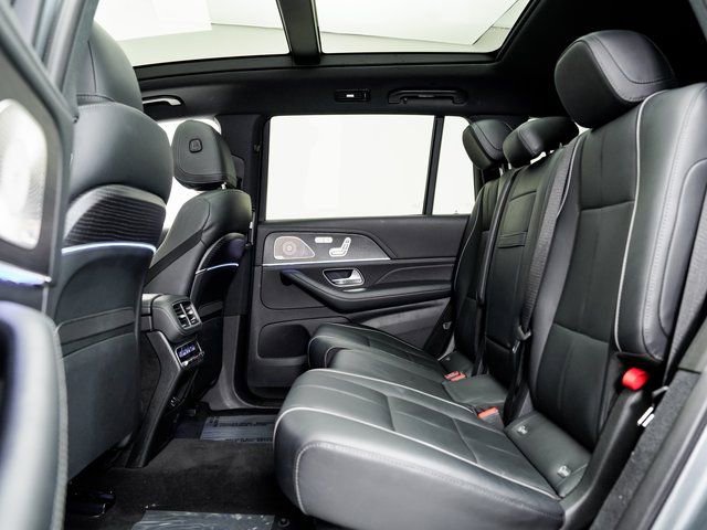 Used 2021 Mercedes-Benz GLS 580 4MATIC image 23