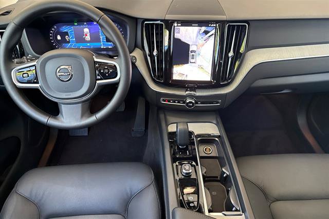 Certified 2025 Volvo XC60 B5 Plus AWD/4WD image 13