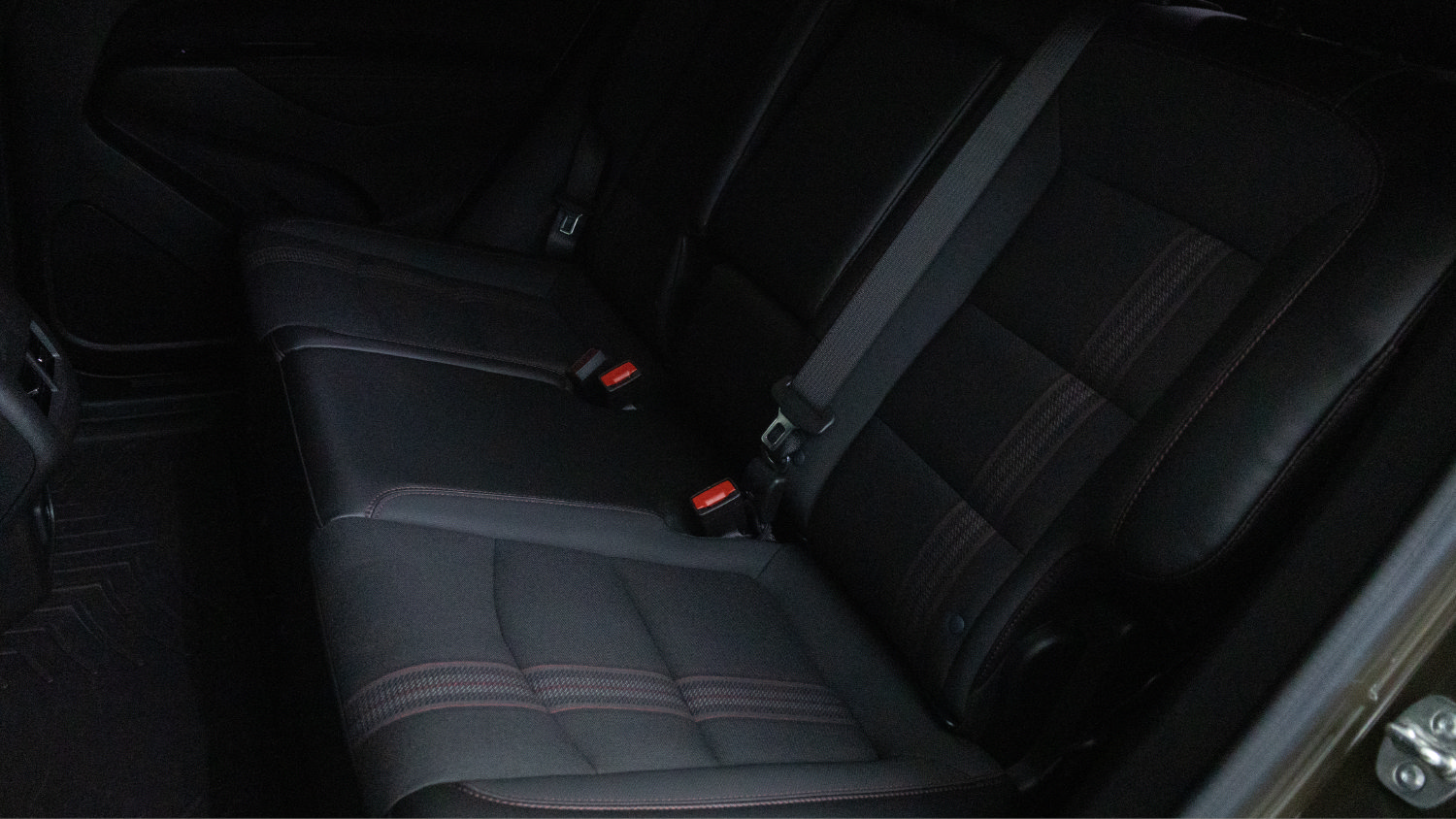 Used 2024 Chevrolet Equinox RS FWD image 24
