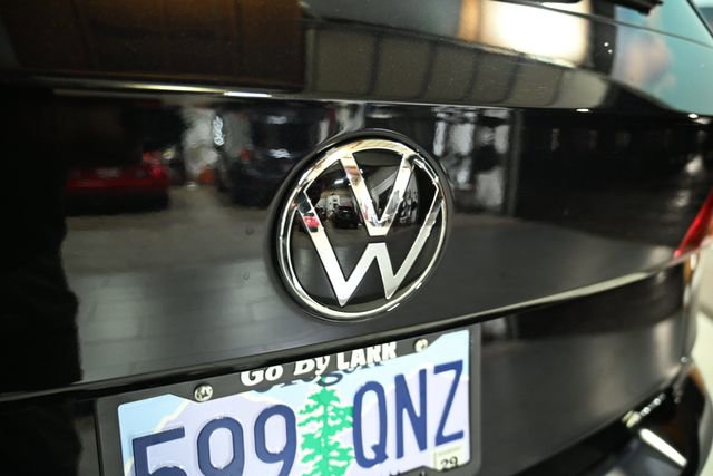 Used 2024 Volkswagen Taos SE image 16