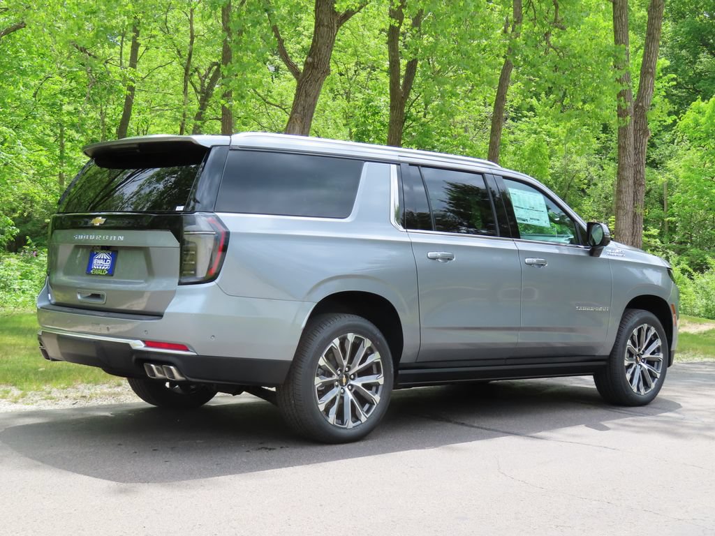 New 2026 Chevrolet Suburban High Country AWD/4WD image 3