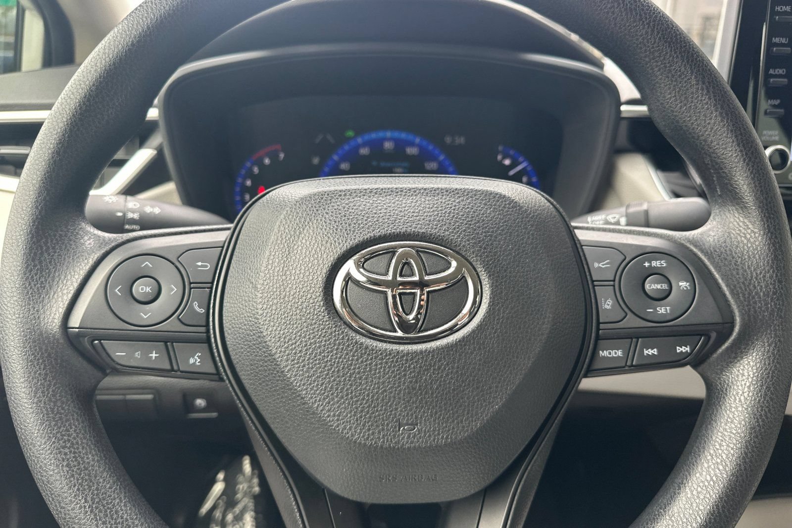 Used 2022 Toyota Corolla LE FWD image 23