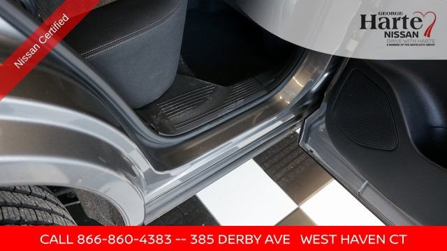 Used 2023 Nissan Rogue SV image 47