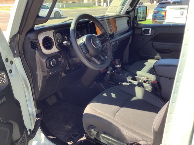 Used 2024 Jeep Wrangler Unlimited AWD/4WD image 7
