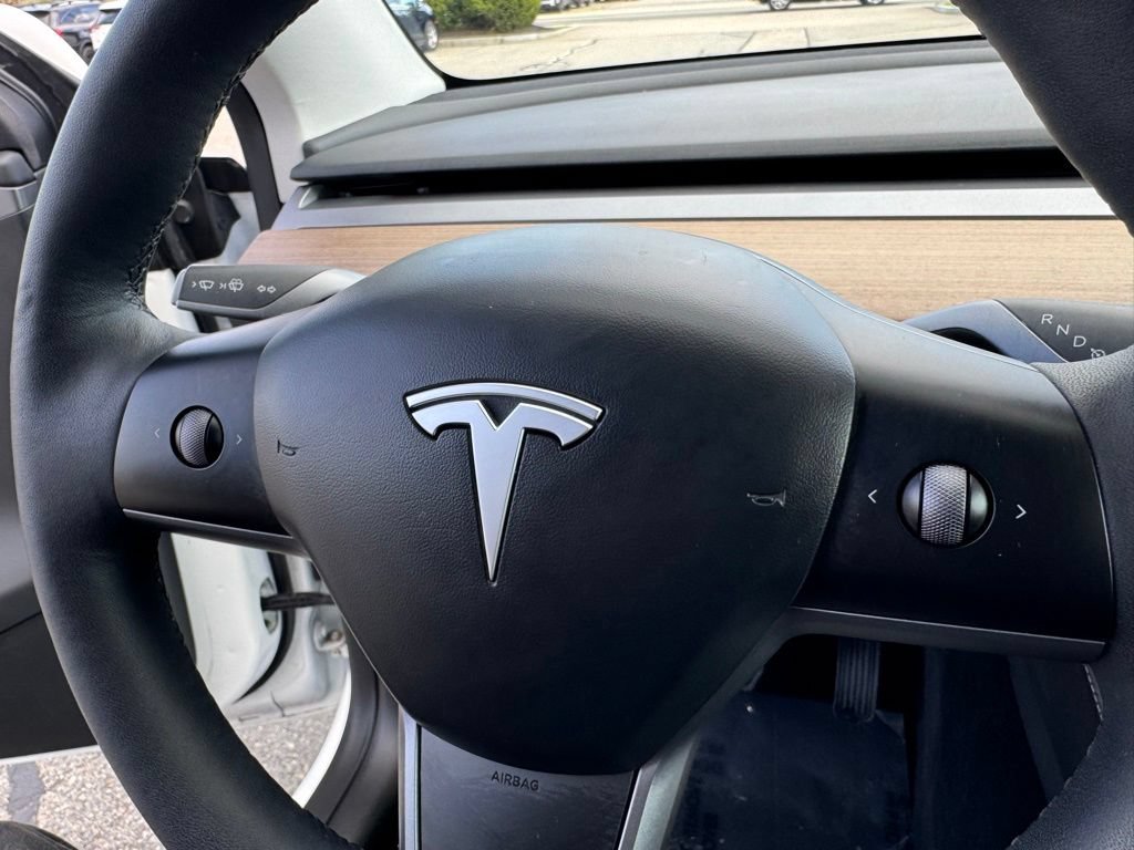 Used 2023 Tesla Model Y Long Range AWD/4WD image 22