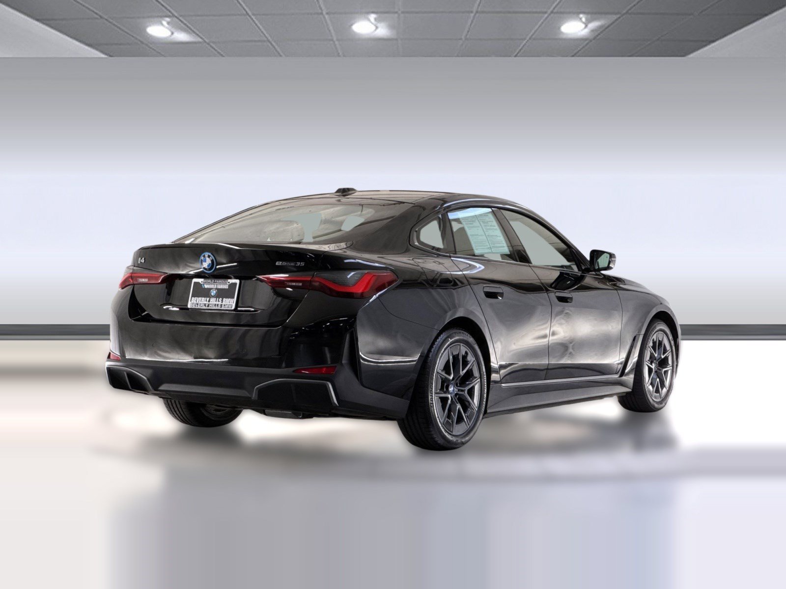 Used 2023 BMW i4 eDrive35 RWD image 8